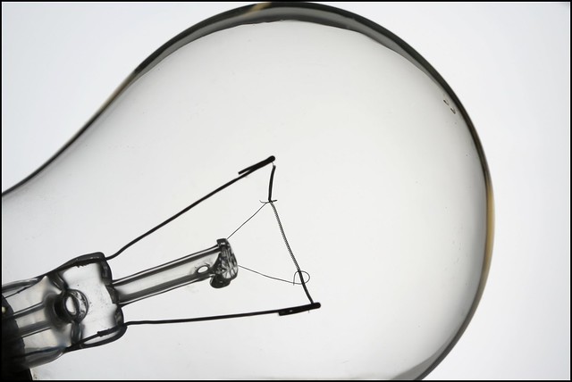 Will Philips’ Prizewinning Light Bulb Shine on Earth Day?