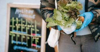 Eco-Friendly Lifestyle Hacks for Health-Conscious Consumers to Try Today