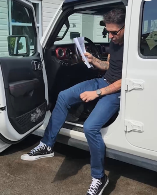 Are Mugsy Jeans Truly Sustainable? The Rise of Slow Fashion